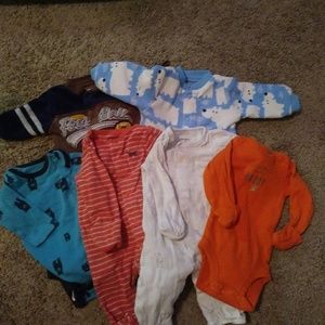 6 long sleeve onesies for $15